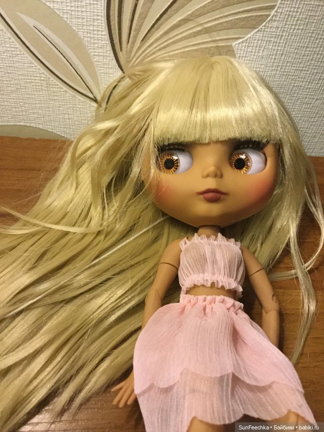 Второй шанс или мир потрясающих куколок Блайз