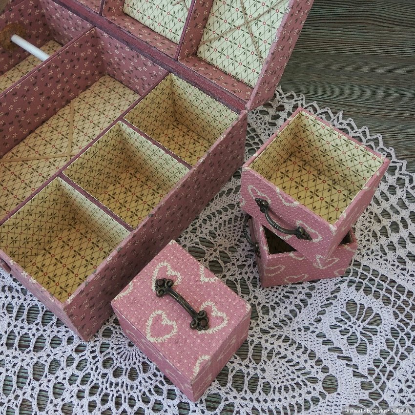 Домик - чемоданчик для кукол-малышек (фото 2)