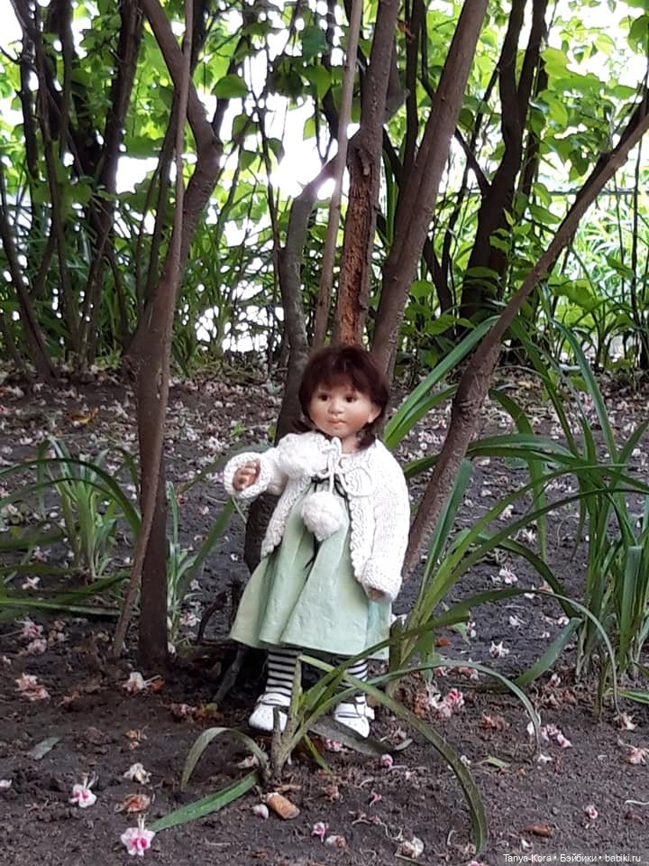 Хейди выходит на прогулку