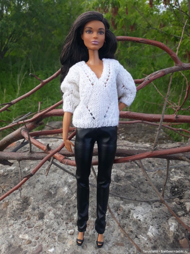 Черно-бело-серый гардероб для Барби