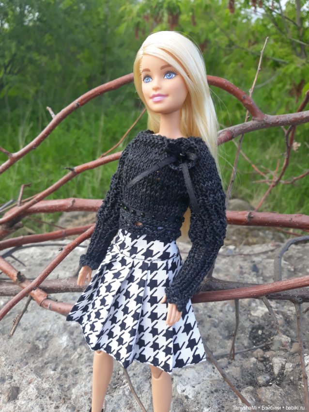 Черно-бело-серый гардероб для Барби (фото 3)