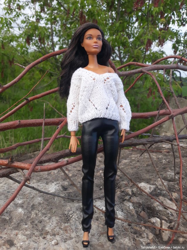 Черно-бело-серый гардероб для Барби