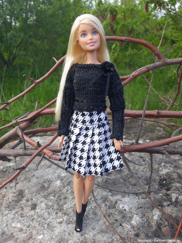 Черно-бело-серый гардероб для Барби (фото 4)