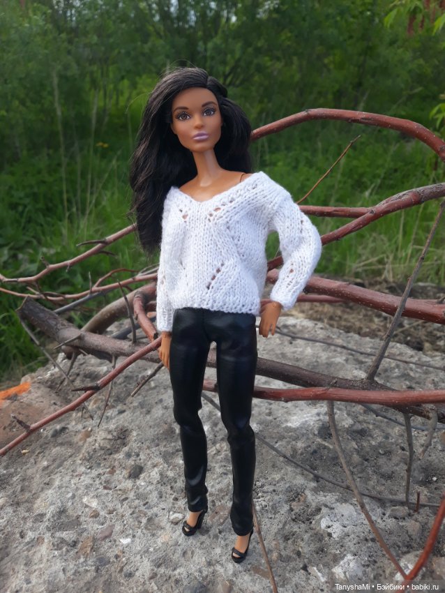 Черно-бело-серый гардероб для Барби