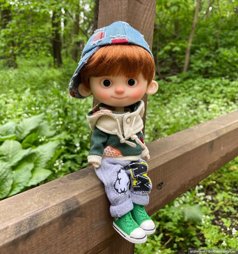 Люк и Лу на прогулке — Азиатские виниловые куклы (разное): Китай (фото 2)