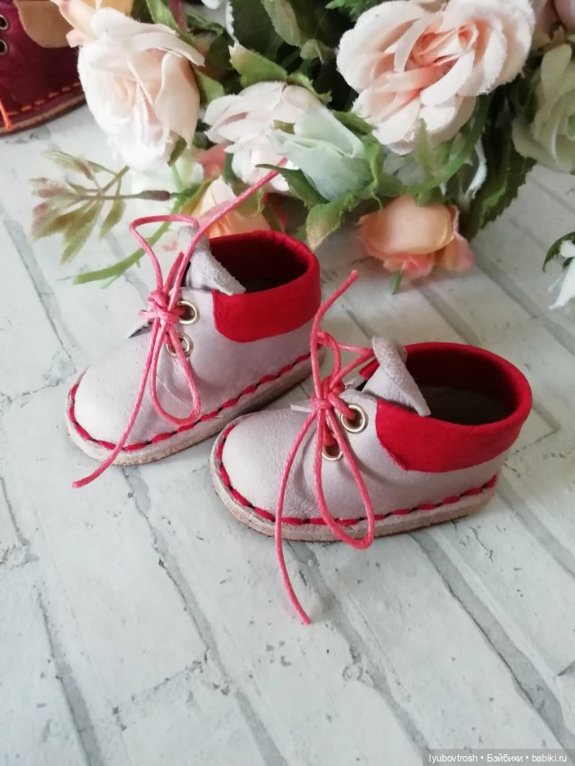 Красивые наряды и обувь для кукол ростом 30 - 35 см