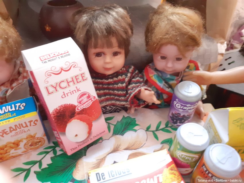 Вот такой стол у нас! Или покупки с сайта сима-ленд