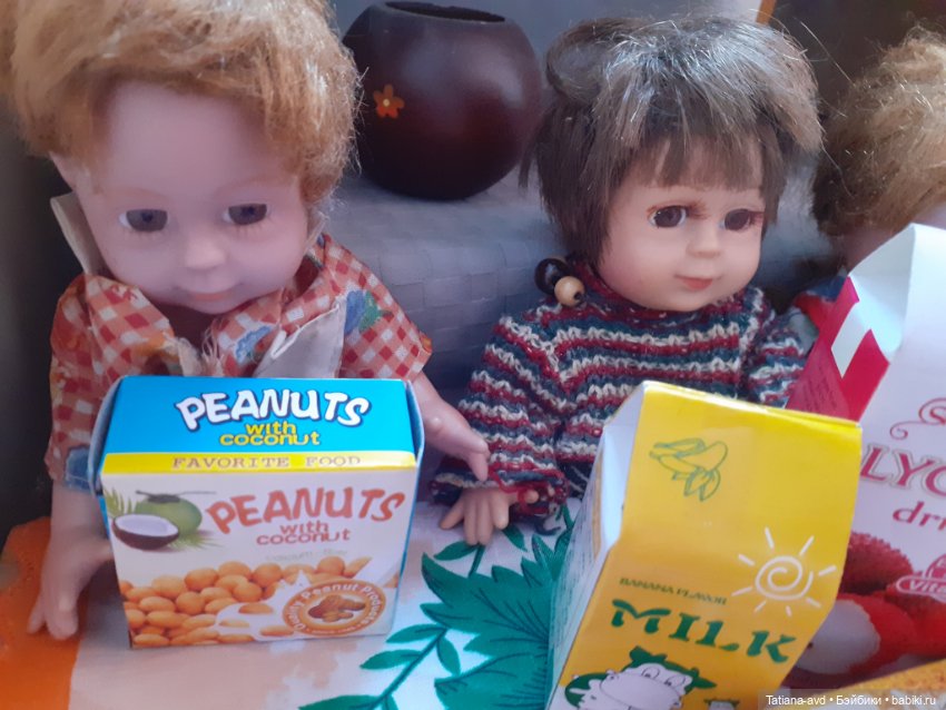 Вот такой стол у нас! Или покупки с сайта сима-ленд