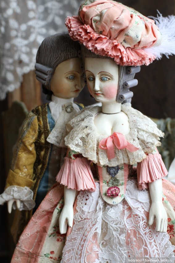 Мы опять при дворе — Авторские куклы из дерева
