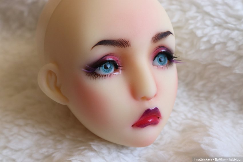 Серьезная и загадочная Манон (фото 3)