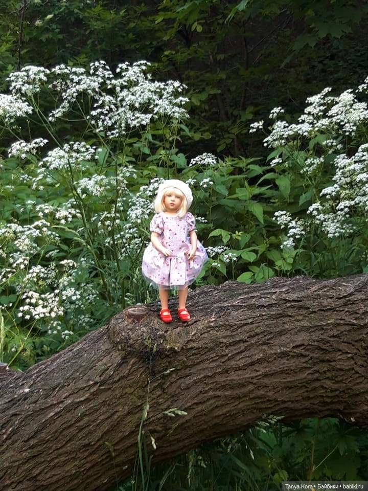 "Как прекрасен этот мир!"- сказала Баффи, гуляя в саду, где цветут розы