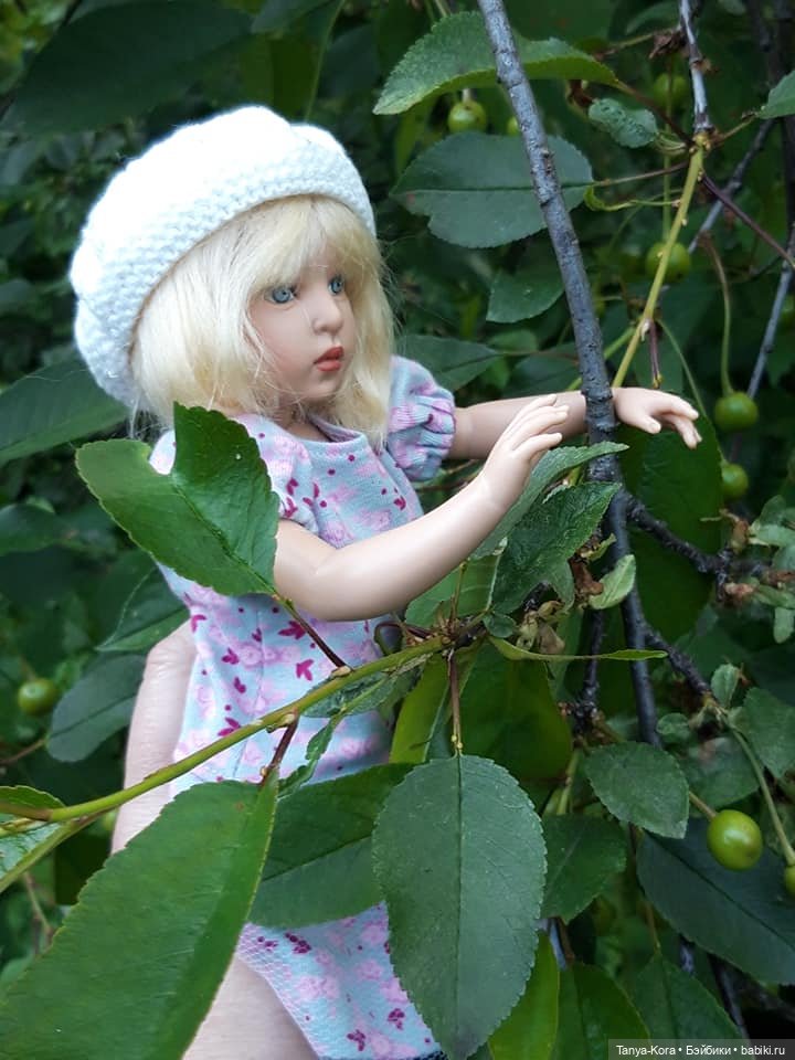 "Как прекрасен этот мир!"- сказала Баффи, гуляя в саду, где цветут розы (фото 2)