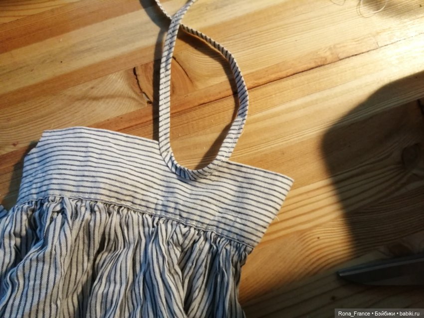 Каникулы Роны. Сарафан для Минуш (Petitcollin Minouche) на скорую руку