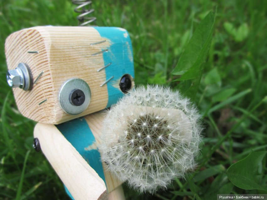 Роботы на природе — Авторские игрушки из разных материалов: синельная проволока (фото 6)