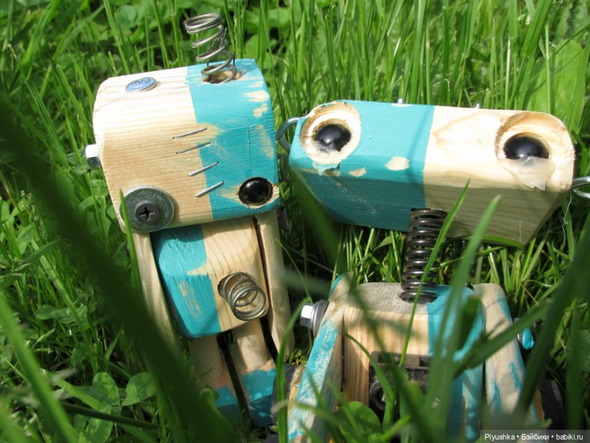 Роботы на природе — Авторские игрушки из разных материалов: синельная проволока