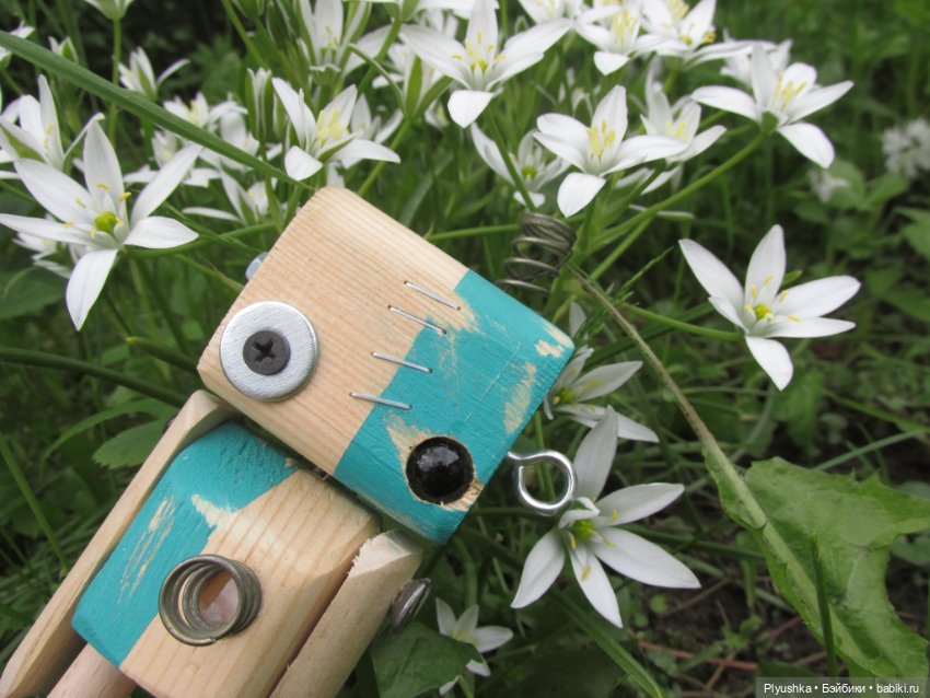 Роботы на природе — Авторские игрушки из разных материалов: синельная проволока (фото 4)