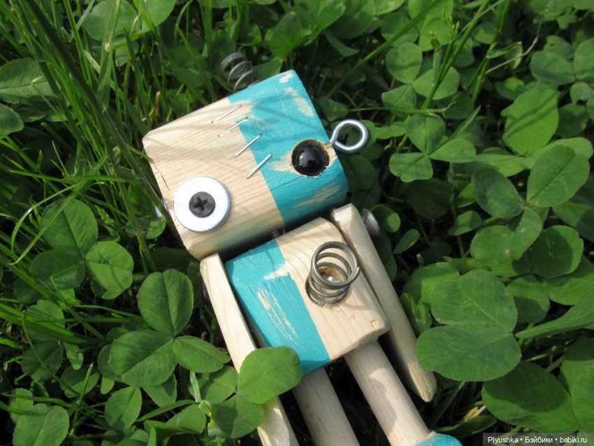 Роботы на природе — Авторские игрушки из разных материалов: синельная проволока