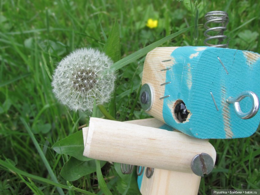 Роботы на природе — Авторские игрушки из разных материалов: синельная проволока (фото 5)