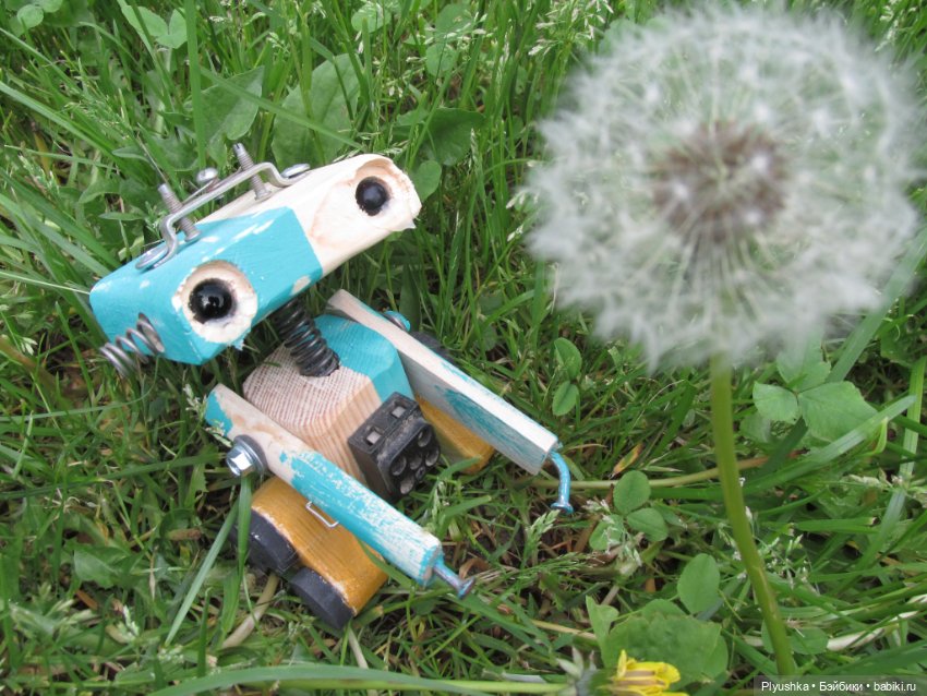 Роботы на природе — Авторские игрушки из разных материалов: синельная проволока