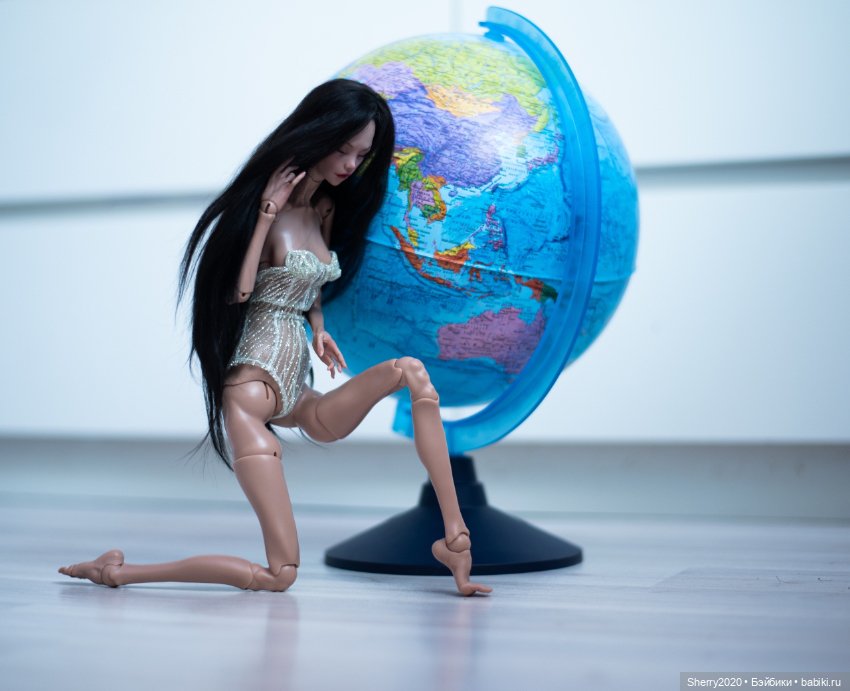 У нас поселилась новая девушка