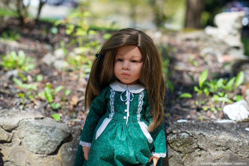 Маленькая прогулка в зеленом платьице (Эмилия Готц) (фото 2)