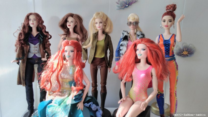 Барби Миссис Чтотут из «Излома времени» и гибриды на её теле (фото 5)