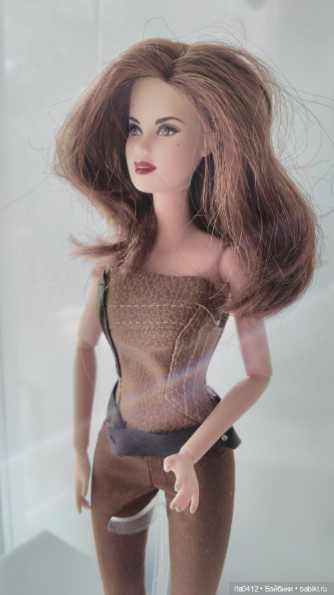 Барби Миссис Чтотут из «Излома времени» и гибриды на её теле