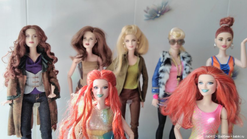Барби Миссис Чтотут из «Излома времени» и гибриды на её теле (фото 3)