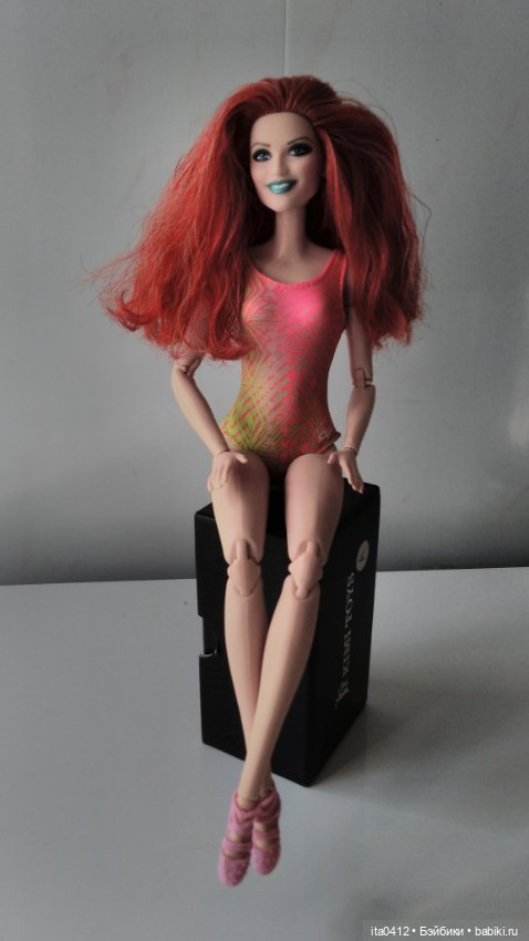 Барби Миссис Чтотут из «Излома времени» и гибриды на её теле (фото 8)