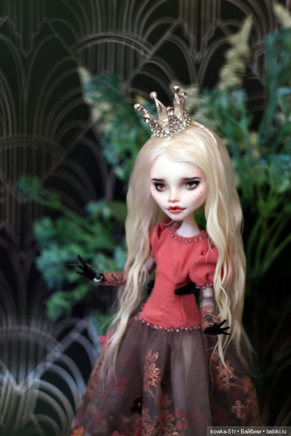 Я принцесса, у меня вон и корона есть (фото 3)