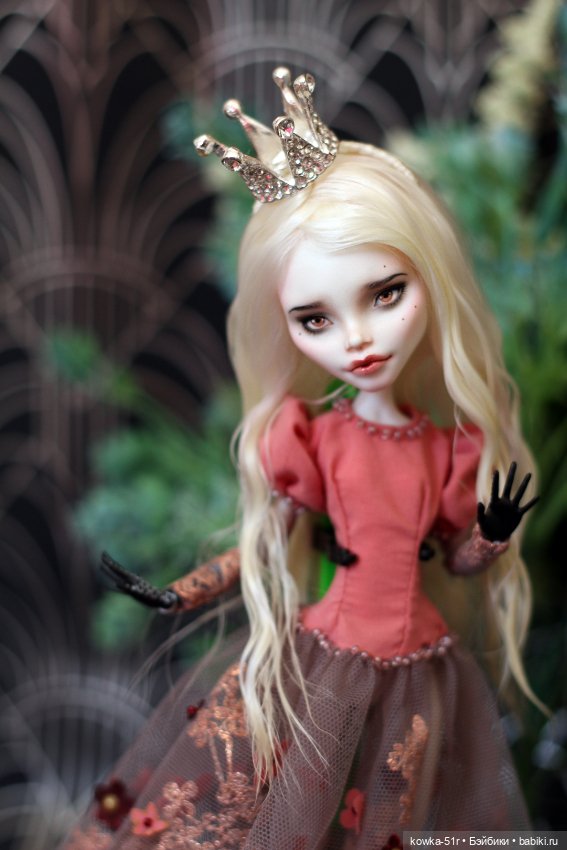 Я принцесса, у меня вон и корона есть (фото 6)