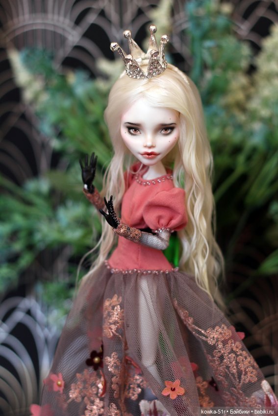 Я принцесса, у меня вон и корона есть (фото 7)