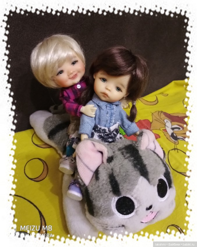 Медовые девчушки... история подсмотренная вечером на телефон (фото 10)