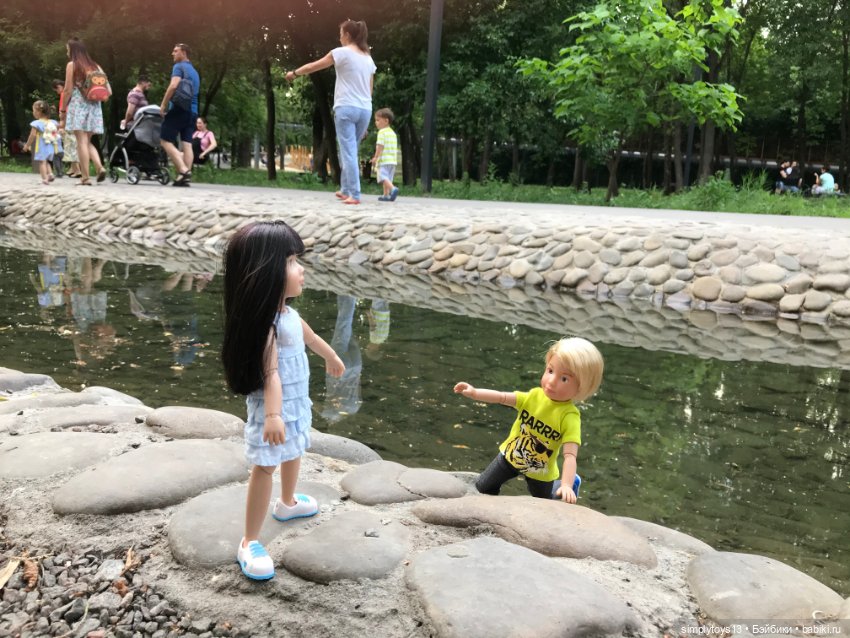 Друзья на прогулке — Куклы Kathe Kruse (Кате/Кэте Крузе): фото (фото 8)