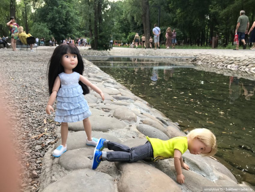 Друзья на прогулке — Куклы Kathe Kruse (Кате/Кэте Крузе): фото (фото 6)