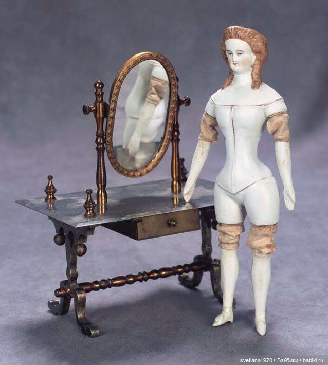 Как оно там под одеждой у них устроено. Голенькие барышни XVIII - XIX вв