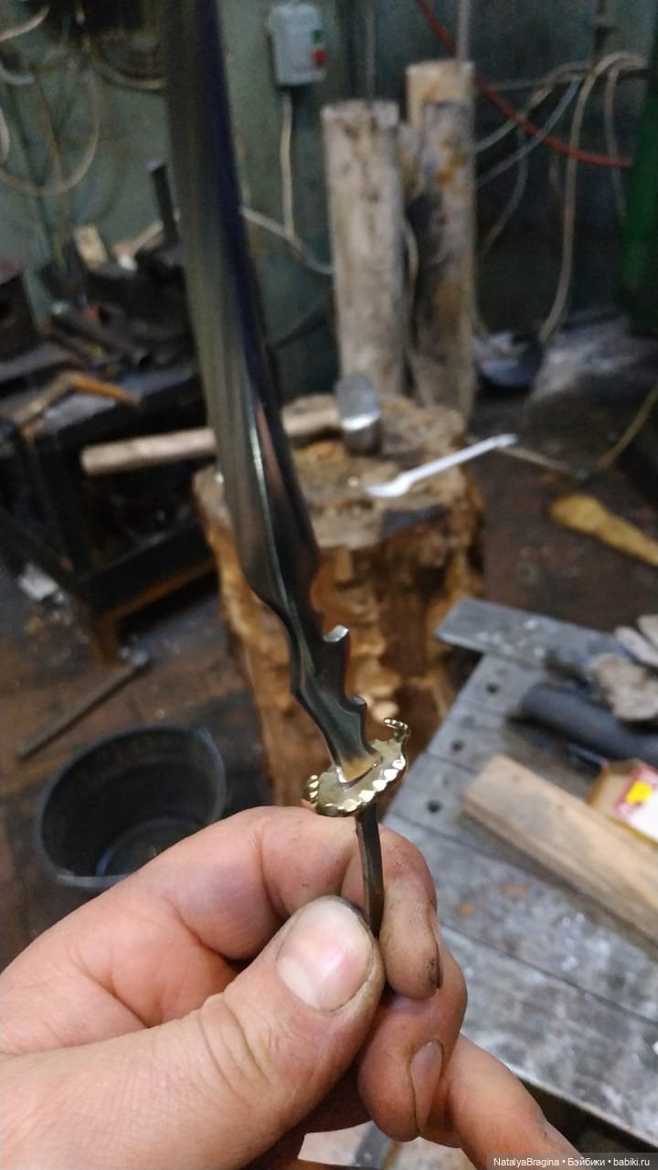 Кованый меч для темного эльфа (фото 3)