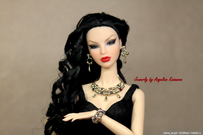 Мрачная коллекция украшений