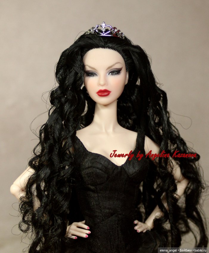 Мрачная коллекция украшений