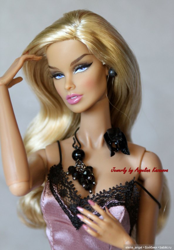 Мрачная коллекция украшений