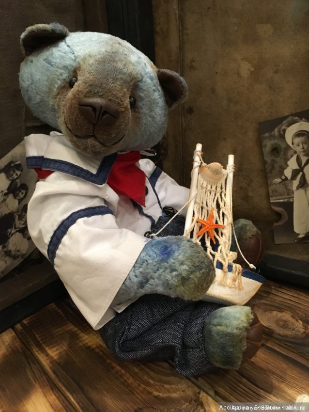 Мишка-тедди, влюблённый в море