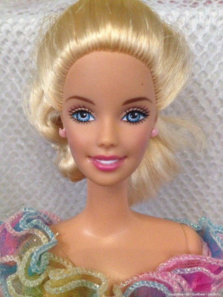 Необычная кукла Барби с эффектом скручивания волос (фото 7)