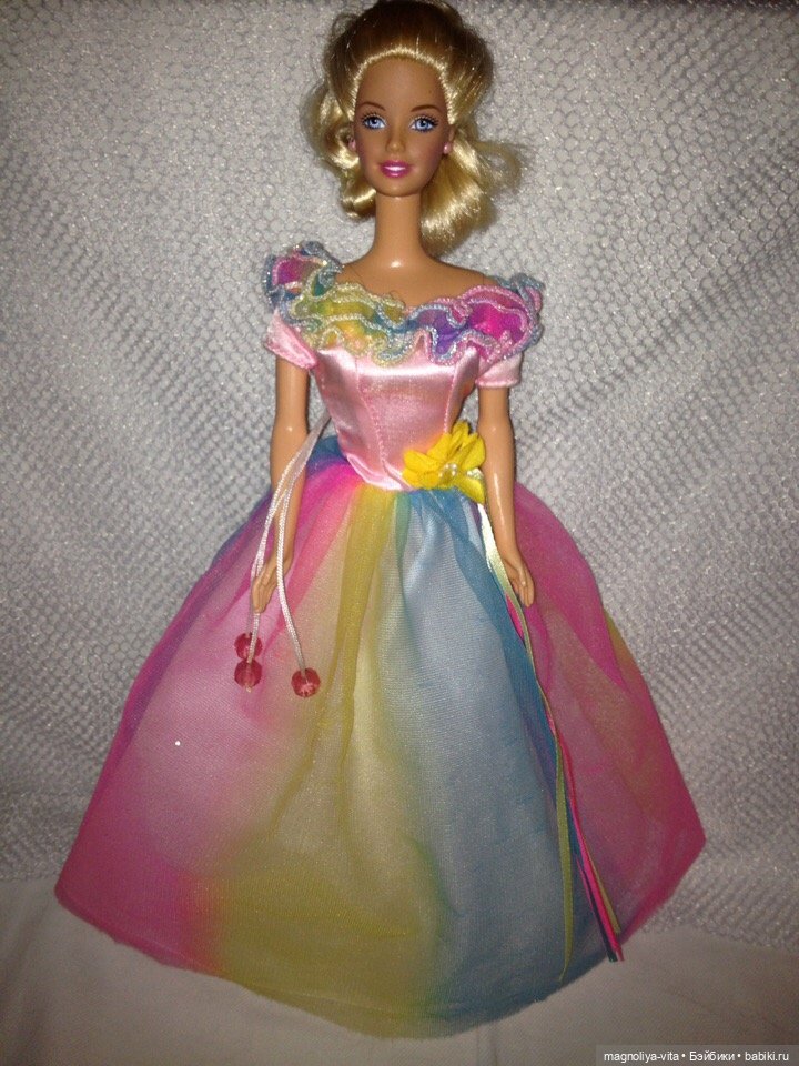 Необычная кукла Барби с эффектом скручивания волос (фото 5)