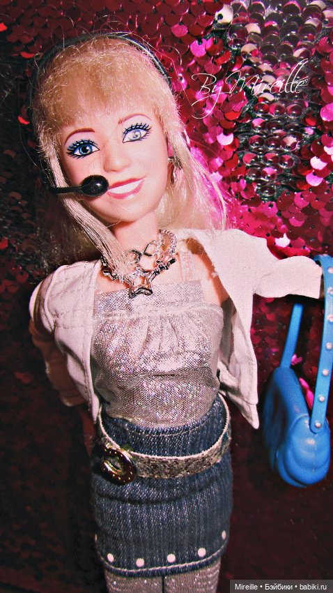 Hannah Montana Fashion Moves Collection Dancing Doll (2009)
