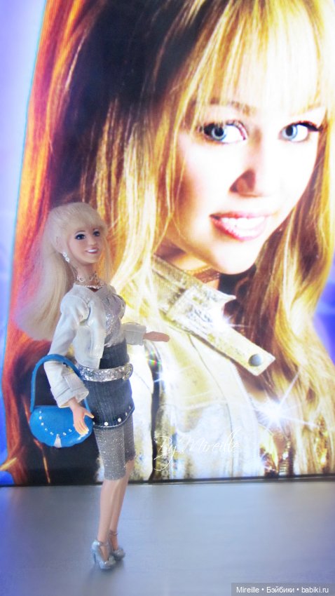 Hannah Montana Fashion Moves Collection Dancing Doll (2009)