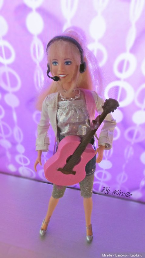 Hannah Montana Fashion Moves Collection Dancing Doll (2009)