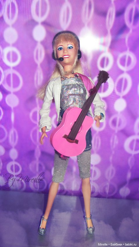 Hannah Montana Fashion Moves Collection Dancing Doll (2009)
