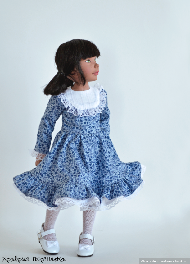 Множество нарядов для очень разных кукол