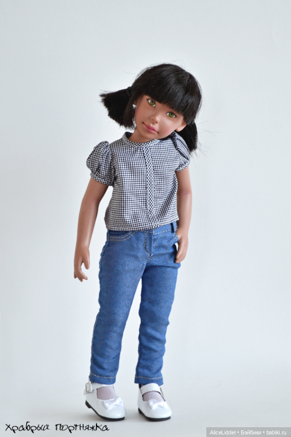 Множество нарядов для очень разных кукол (фото 9)