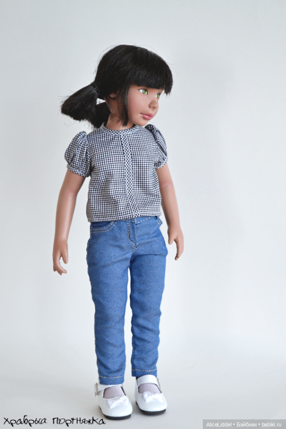 Множество нарядов для очень разных кукол